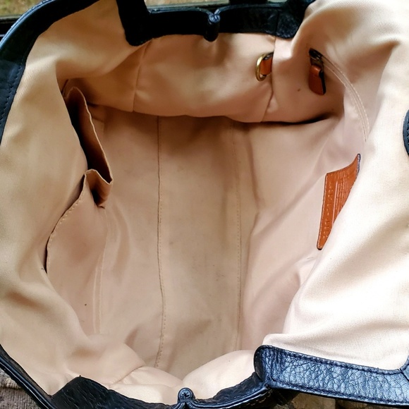 Coach Chelsea Handbag - Picture 3 of 4